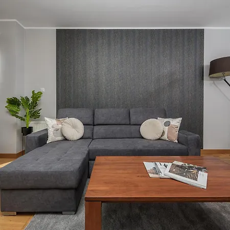 Lumina I Comfort 3-room With Parking & Balcony *